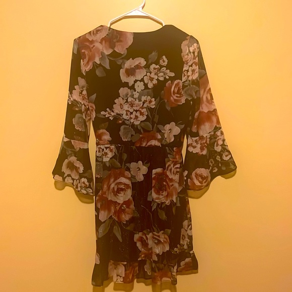 L/M Rosy Summer Dress V Neck Bell Sleeve two third A-Style ties on Waist - Picture 14 of 15